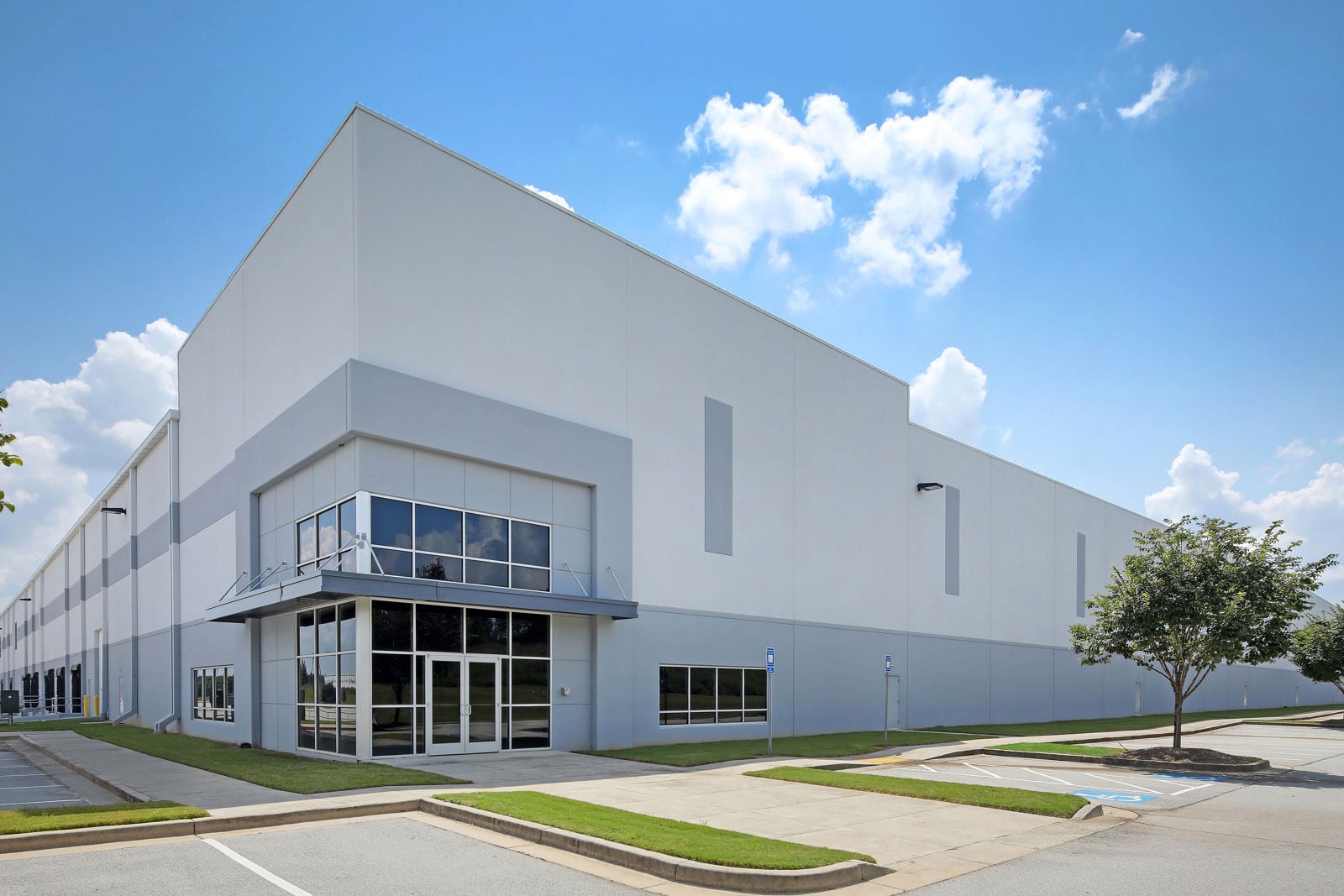 CBRE-Lambert-Farms-Bldg2-CS3_005