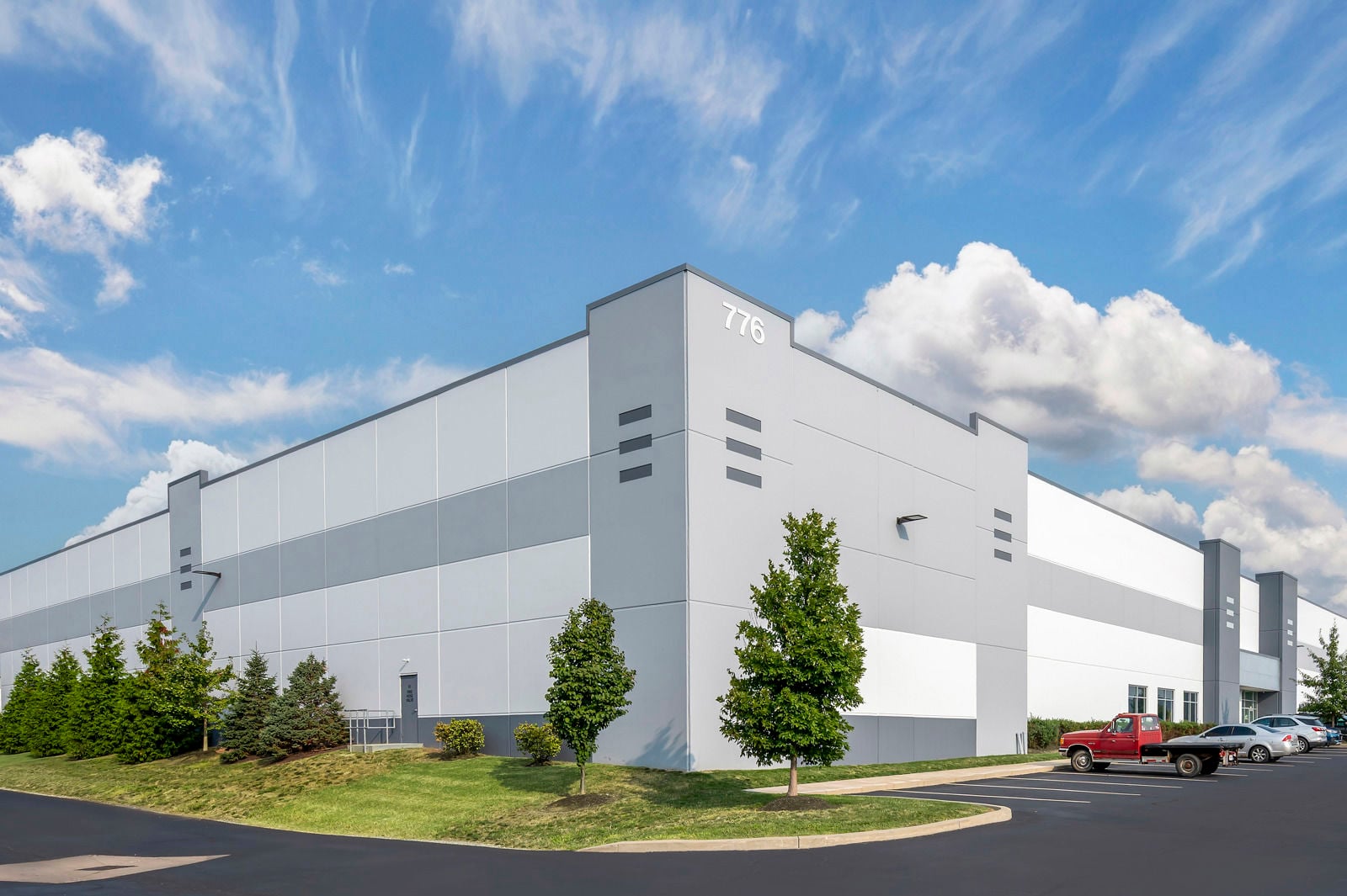 CBRE-Metro-Air-Prk-Bldg2-CS3_001