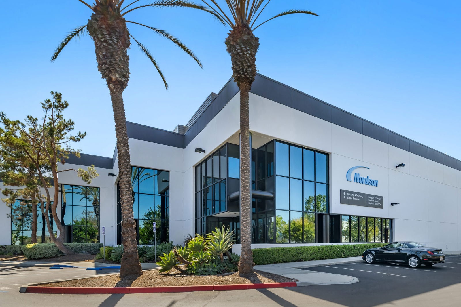 CBRE-2765-Loker-CS3_003